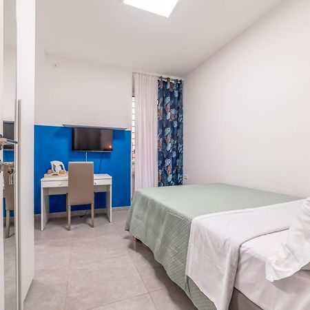 Cozy Enna Rooms - Metro Re Di Roma Екстер'єр фото